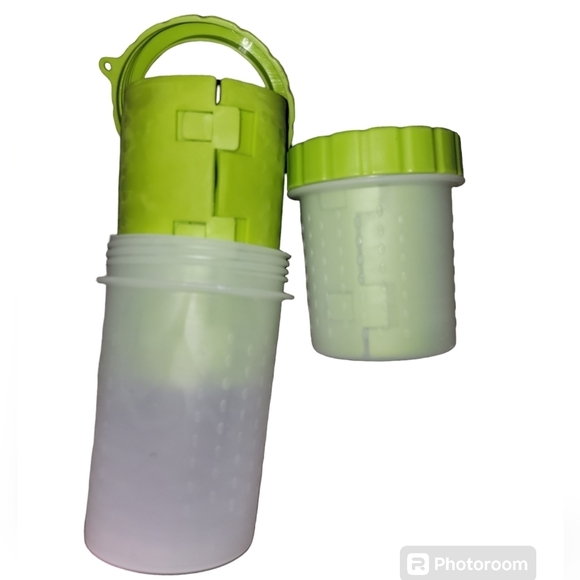 1 small (green) pet paw cleaner. Muddy buddy foot cleaner. - Picture 3 of 7
